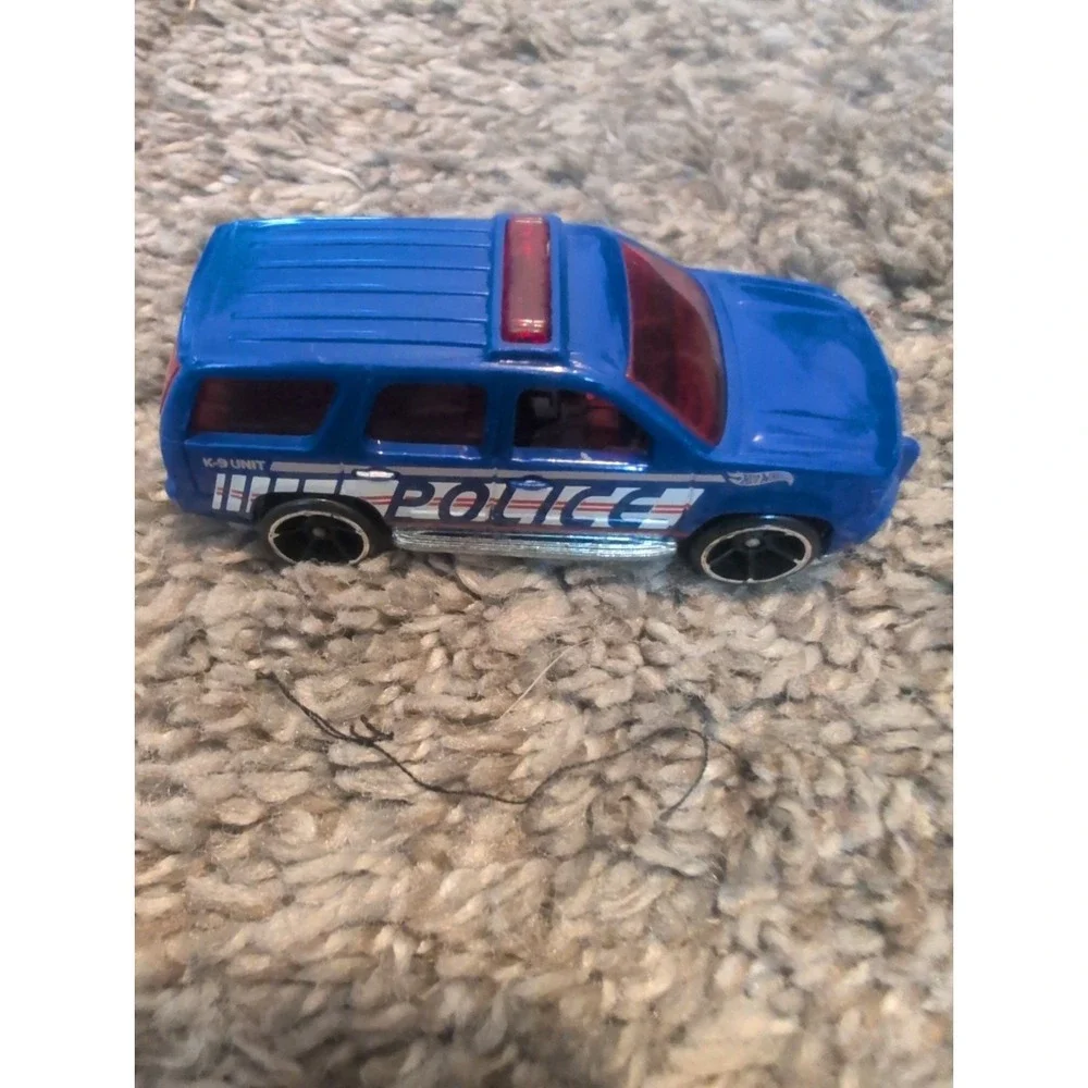 Hot Wheels 2007 Chevy Tahoe Police Car K-9 Unit Blue Diecast 1:64 SUV 591